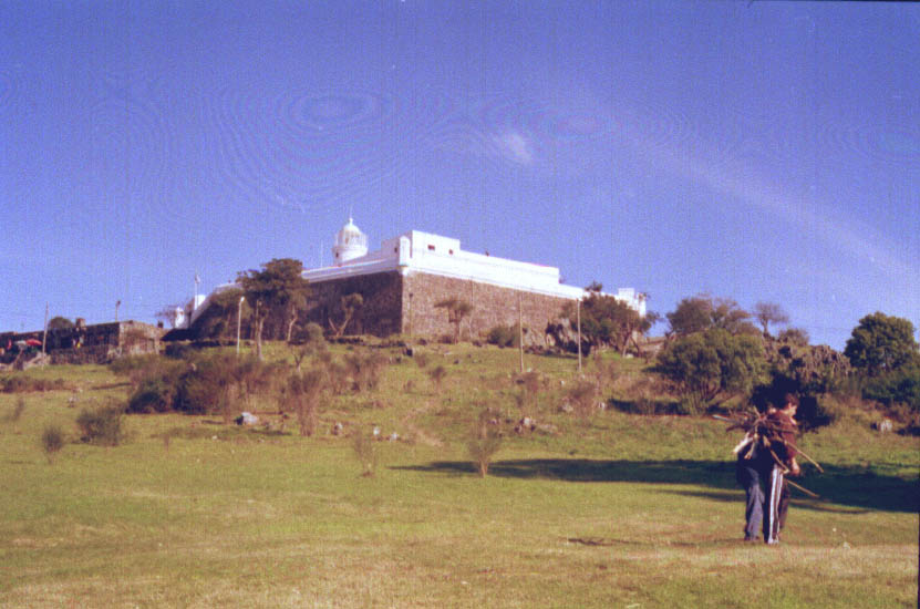 Figura 4. Fortaleza del cerro (2004).