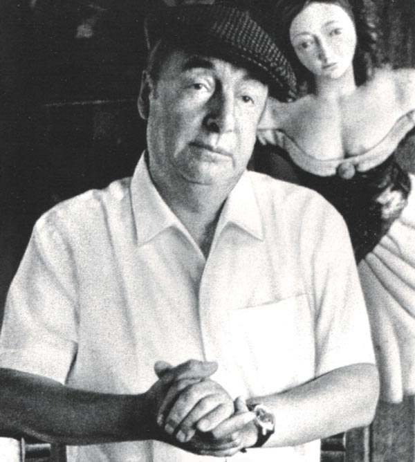 Figura 2. Pablo Neruda en "La Sebastiana", Valparaíso.