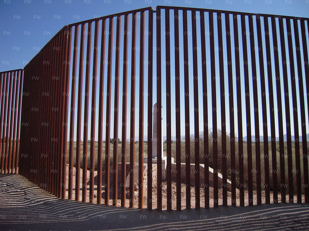 El 'cerco enjaulado' (caged fence), en las cercanías de Mexicali, Calexico (2008)