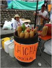 Fig. 15. Puestos de venta de chicha durante el festival. 4 de noviembre 2014. Fuente: fotografía Ana María Carreira